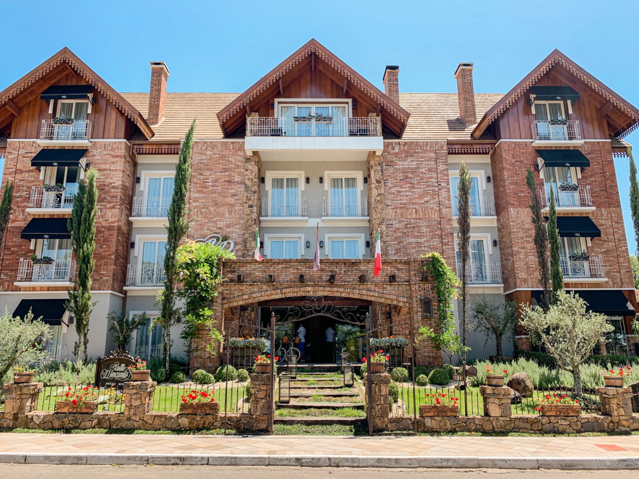 HOTEL VALLE D'INCANTO (GRAMADO): 4.572 fotos, comparação de preços e 3.610  avaliações - Tripadvisor